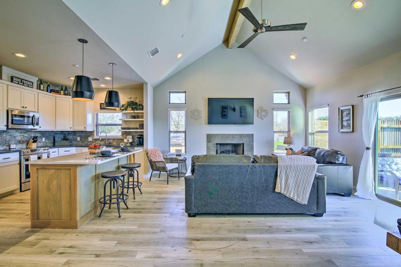 Uncorked Ranch Hill Country Home 1 Mi To Winery Фредериксберг Экстерьер фото